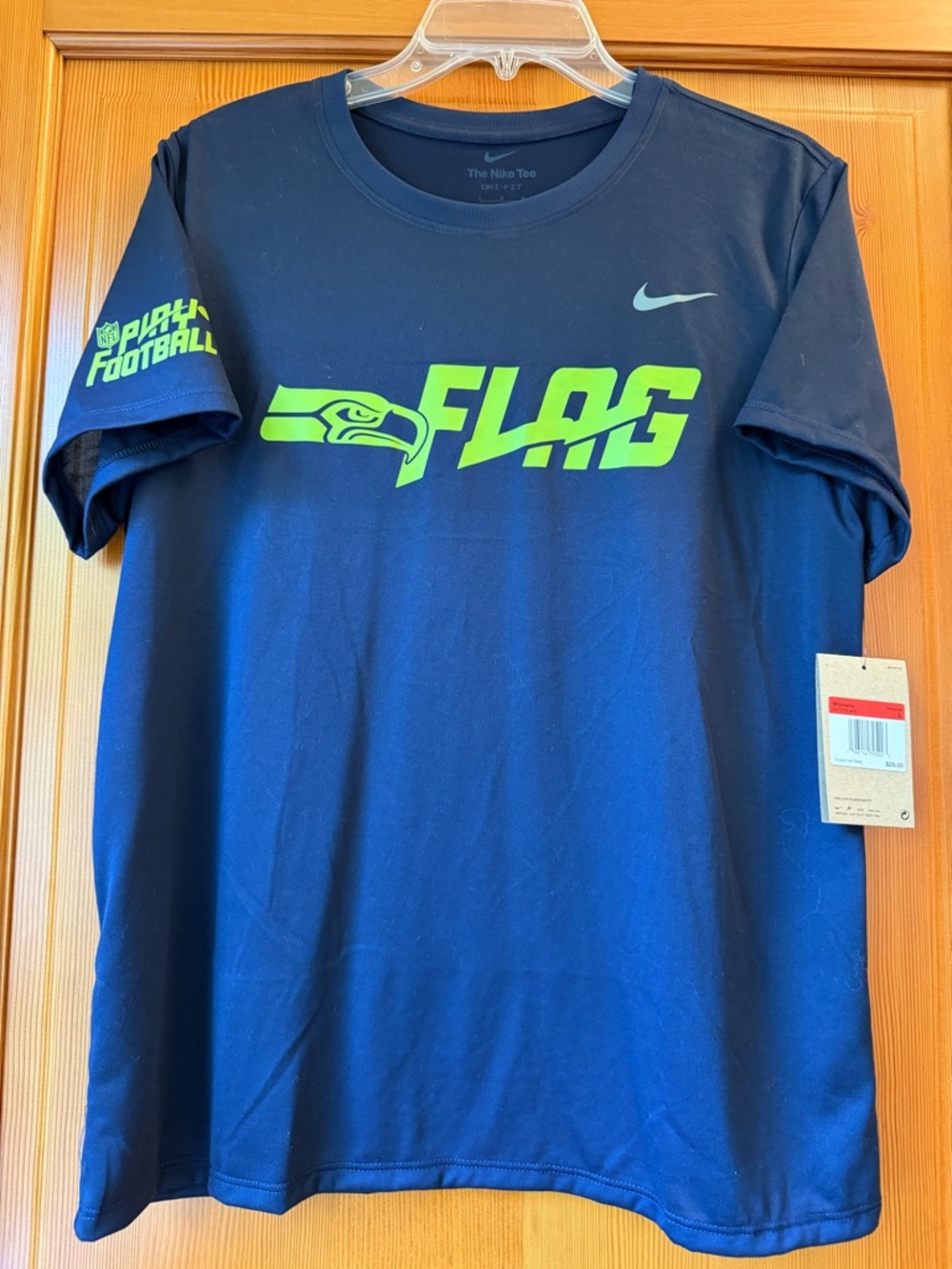 Nike Women’s Seahawks Flag Graphic Tee - Navy & Neon Green Size Large NWT